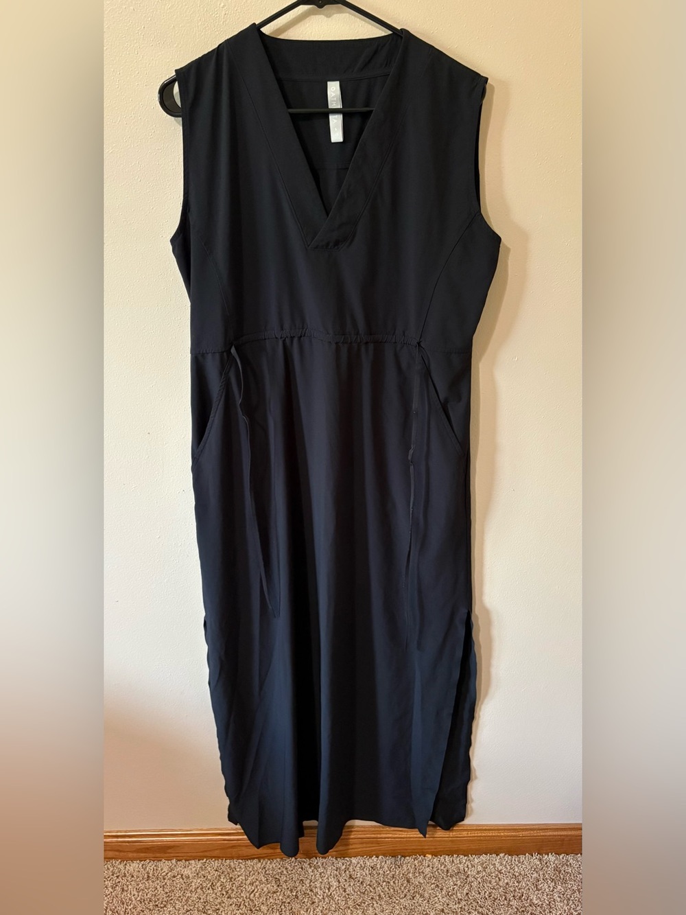 Athleta Marlow Maxi Dress Womens size small in black